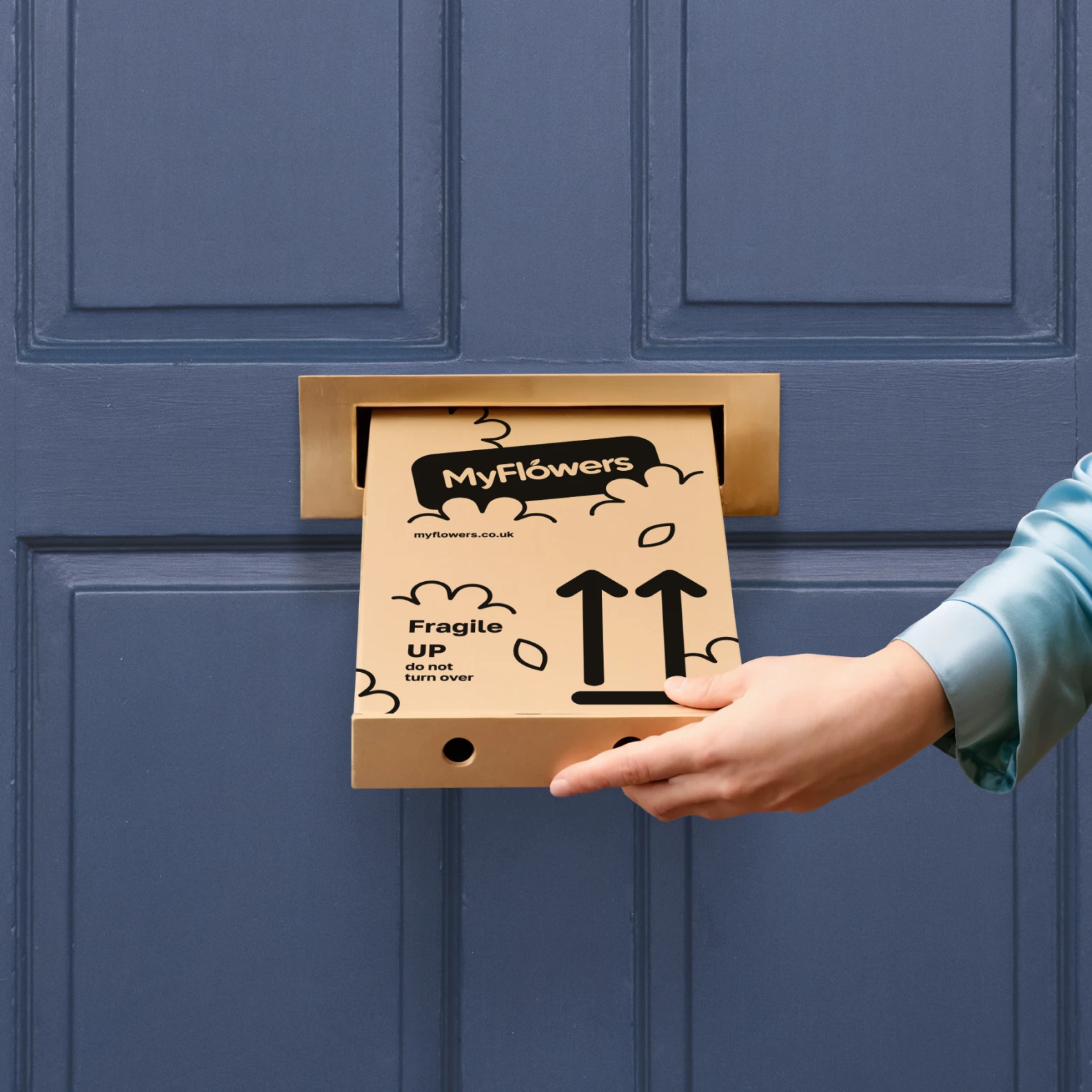 Lizzie Letterbox - image №4